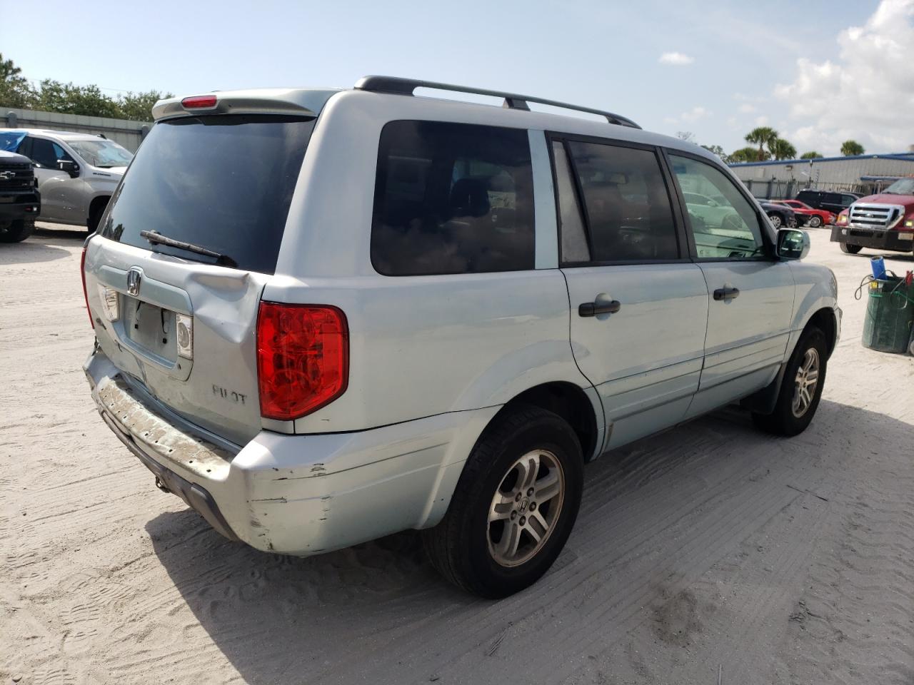 Photo 17 from auction – 2003 HONDA PILOT EXL with VIN 2HKYF18553H597290