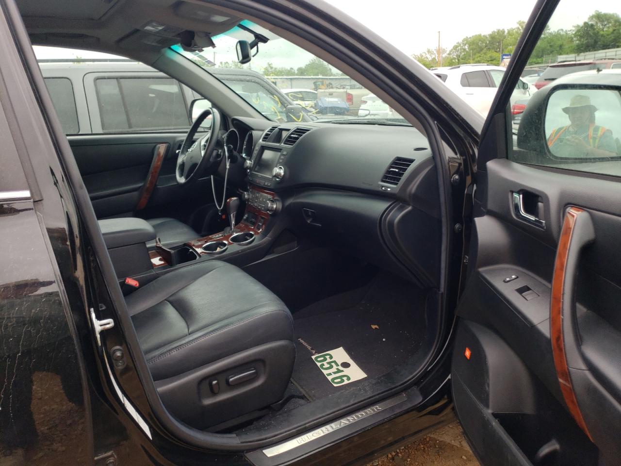 Photo 5 from auction – 2012 TOYOTA HIGHLANDER with VIN 5TDDK3EH4CS133860