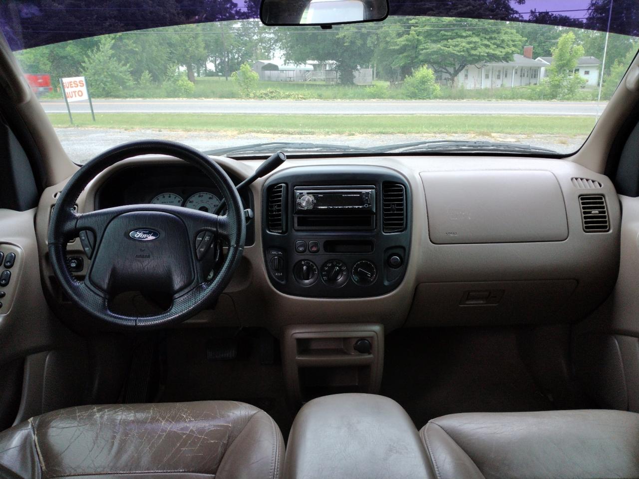 Photo 9 from auction – 2001 FORD ESCAPE XLT with VIN 1FMCU04171KA34734