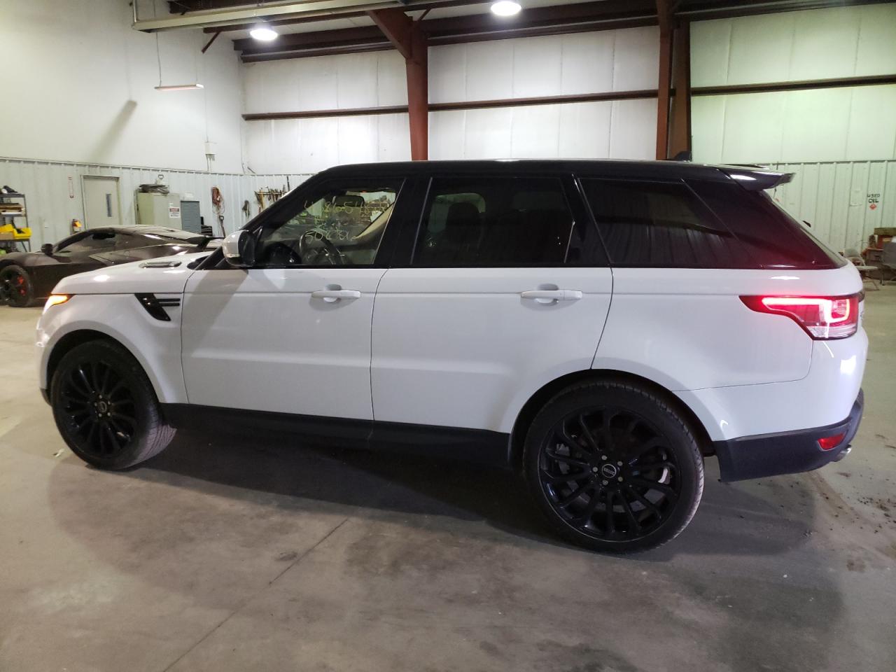 Photo 9 from auction – 2016 LAND ROVER RANGE ROVE with VIN SALWG2PFXGA590698