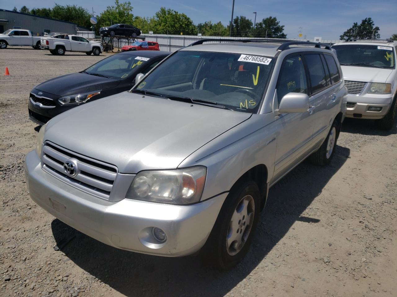 Photo 2 from auction – 2004 TOYOTA HIGHLANDER with VIN JTEEP21A640031954