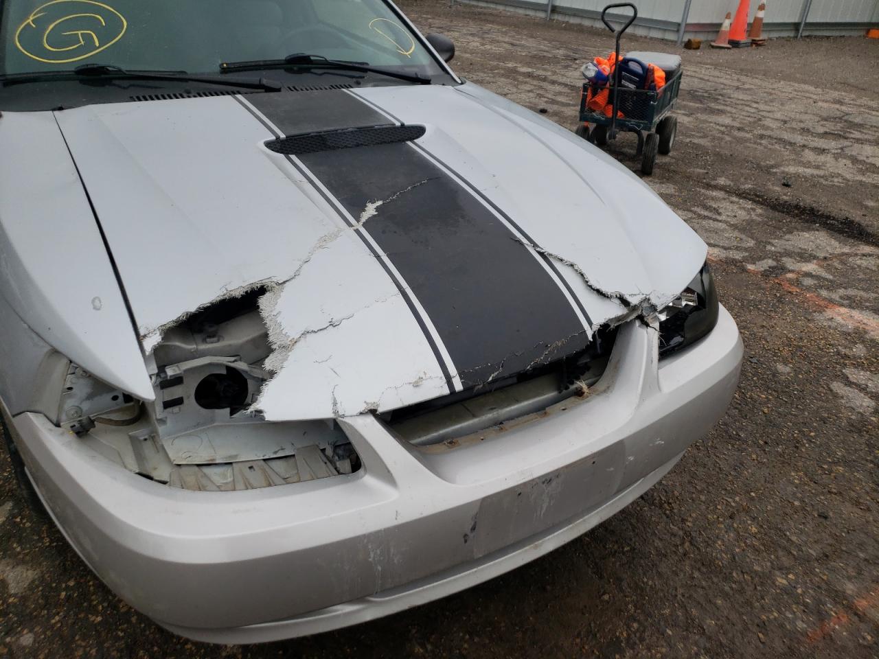 Photo 9 from auction – 2001 FORD MUSTANG with VIN 1FAFP40421F169859