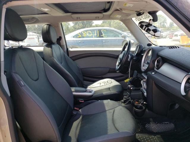 Photo 5 from auction – 2008 MINI COOPER with VIN WMWMF335X8TT66421