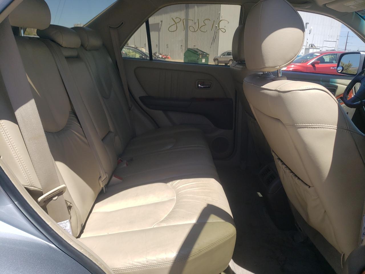Photo 18 from auction – 2002 LEXUS RX 300 with VIN JTJHF10U820291874