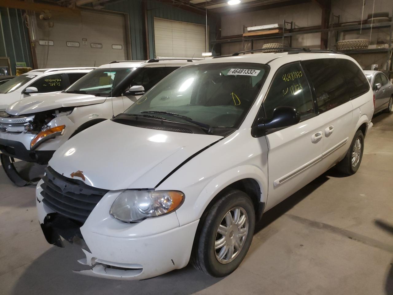 Photo 2 from auction – 2007 CHRYSLER TOWN & COU with VIN 2A4GP54L87R140965