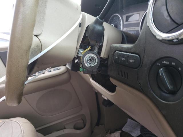 Photo 9 from auction – 2005 FORD EXPEDITION with VIN 1FMFU18525LA33247
