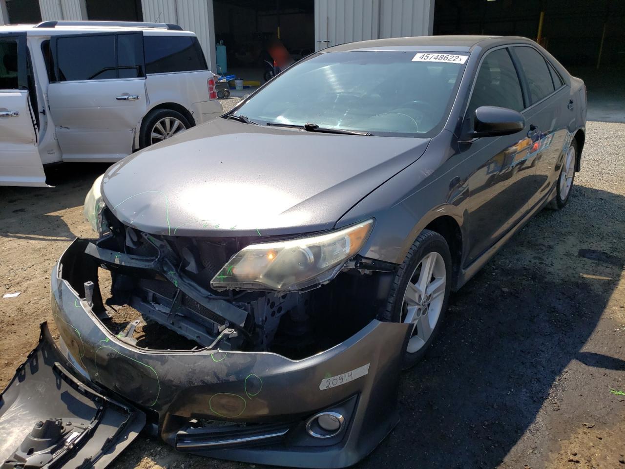 Photo 2 from auction – 2014 TOYOTA CAMRY L with VIN 4T1BF1FK7EU341896