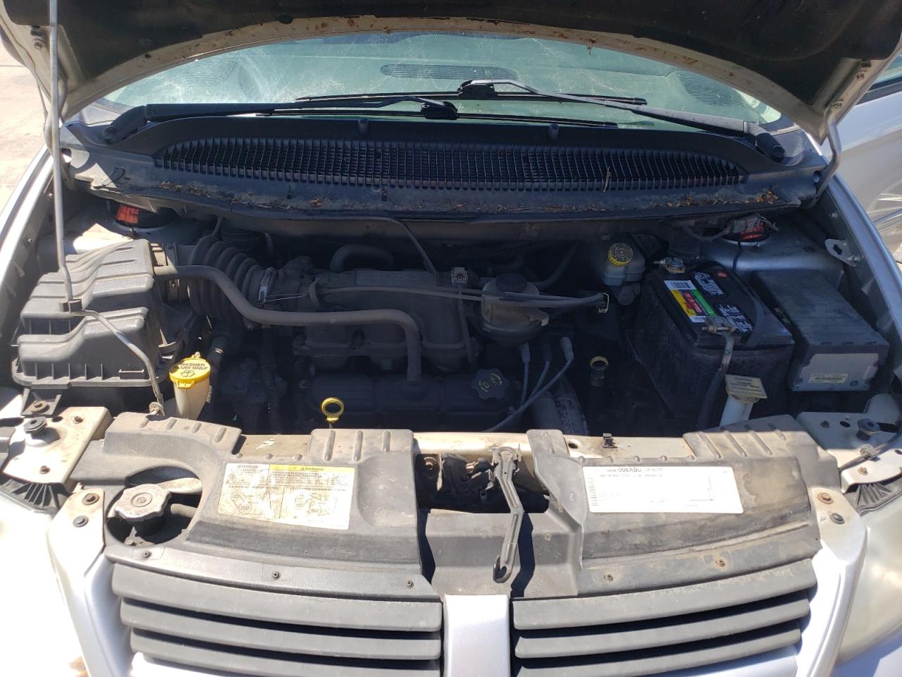 Photo 7 from auction – 2005 DODGE GRAND CARA with VIN 2D8GP44L15R208814