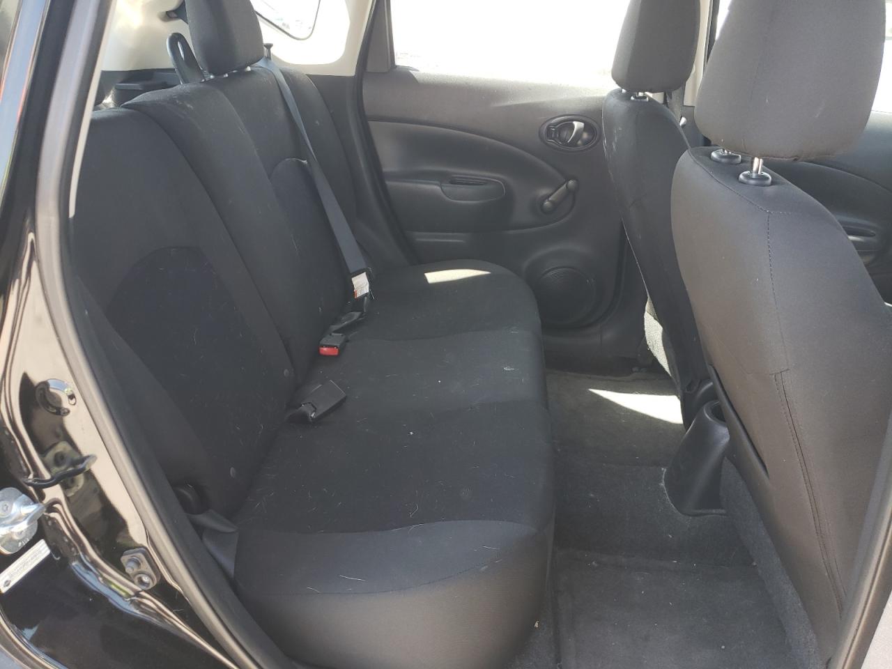 Photo 6 from auction – 2015 NISSAN VERSA NOTE with VIN 3N1CE2CP0FL409178