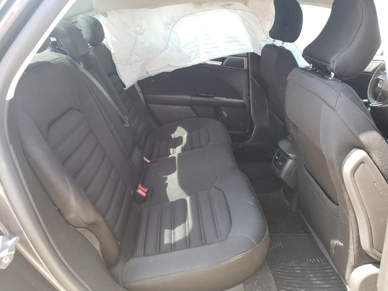 Photo 6 from auction – 2015 FORD FUSION SE with VIN 3FA6P0LU2FR229296