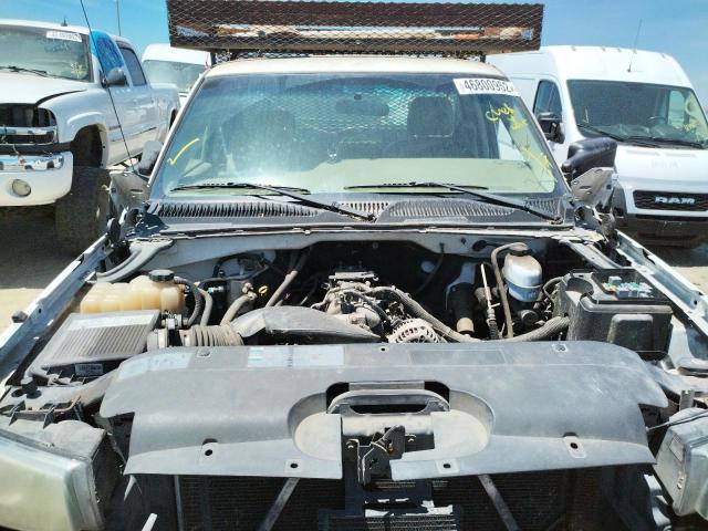 Foto 7 de la subasta – 2005 CHEVROLET SILVERADO con VIN 1GCHC24U35E174223