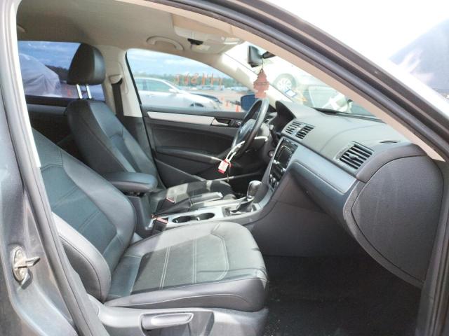 Photo 5 from auction – 2013 VOLKSWAGEN PASSAT SE with VIN 1VWBP7A33DC065335