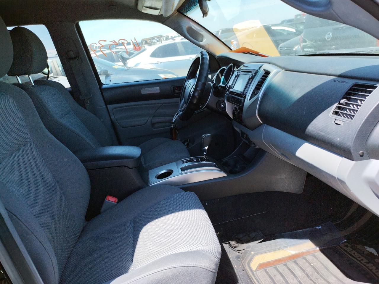 Photo 5 from auction – 2014 TOYOTA TACOMA DOU with VIN 5TFLU4EN8EX096004