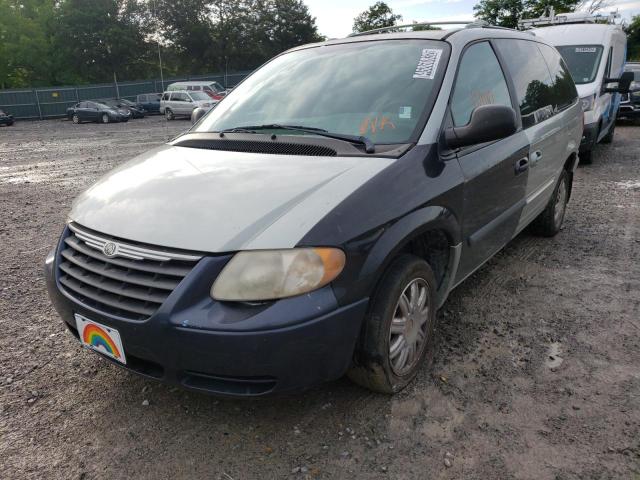 Photo 2 from auction – 2004 CHRYSLER TOWN & COU with VIN 2C8GP64L44R519841