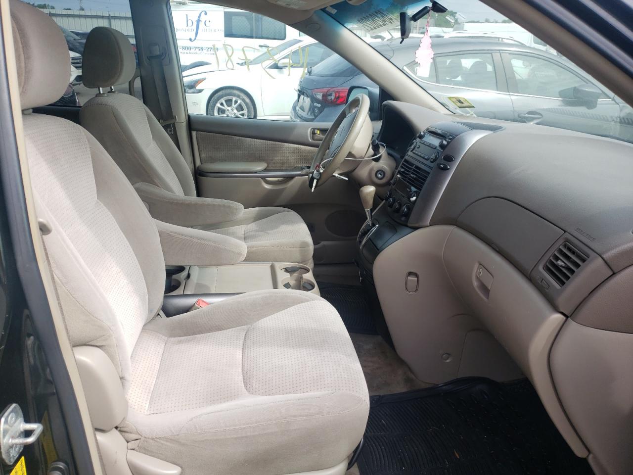 Photo 5 from auction – 2008 TOYOTA SIENNA LE with VIN 5TDBK23C58S019737