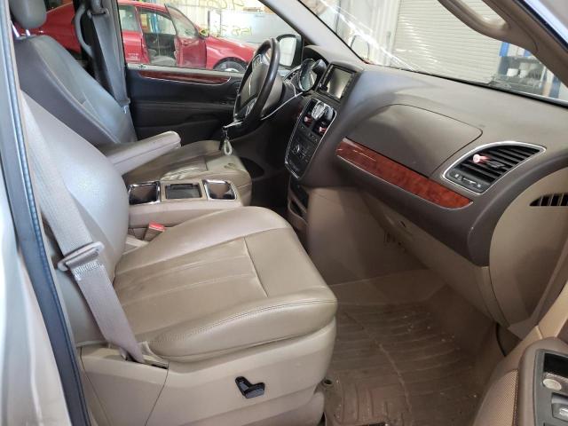 Photo 5 from auction – 2013 CHRYSLER TOWN & COU with VIN 2C4RC1CG3DR745513