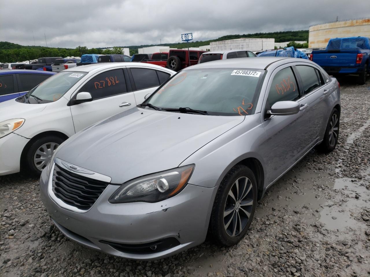 Photo 2 from auction – 2014 CHRYSLER 200 TOURIN with VIN 1C3CCBBB9EN107626