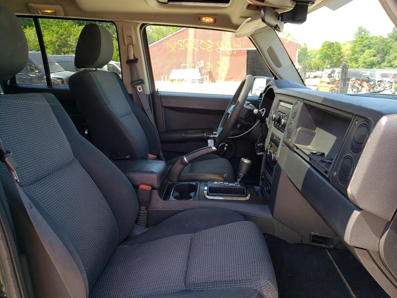 Photo 5 from auction – 2009 JEEP COMMANDER with VIN 1J8HG48K69C536788