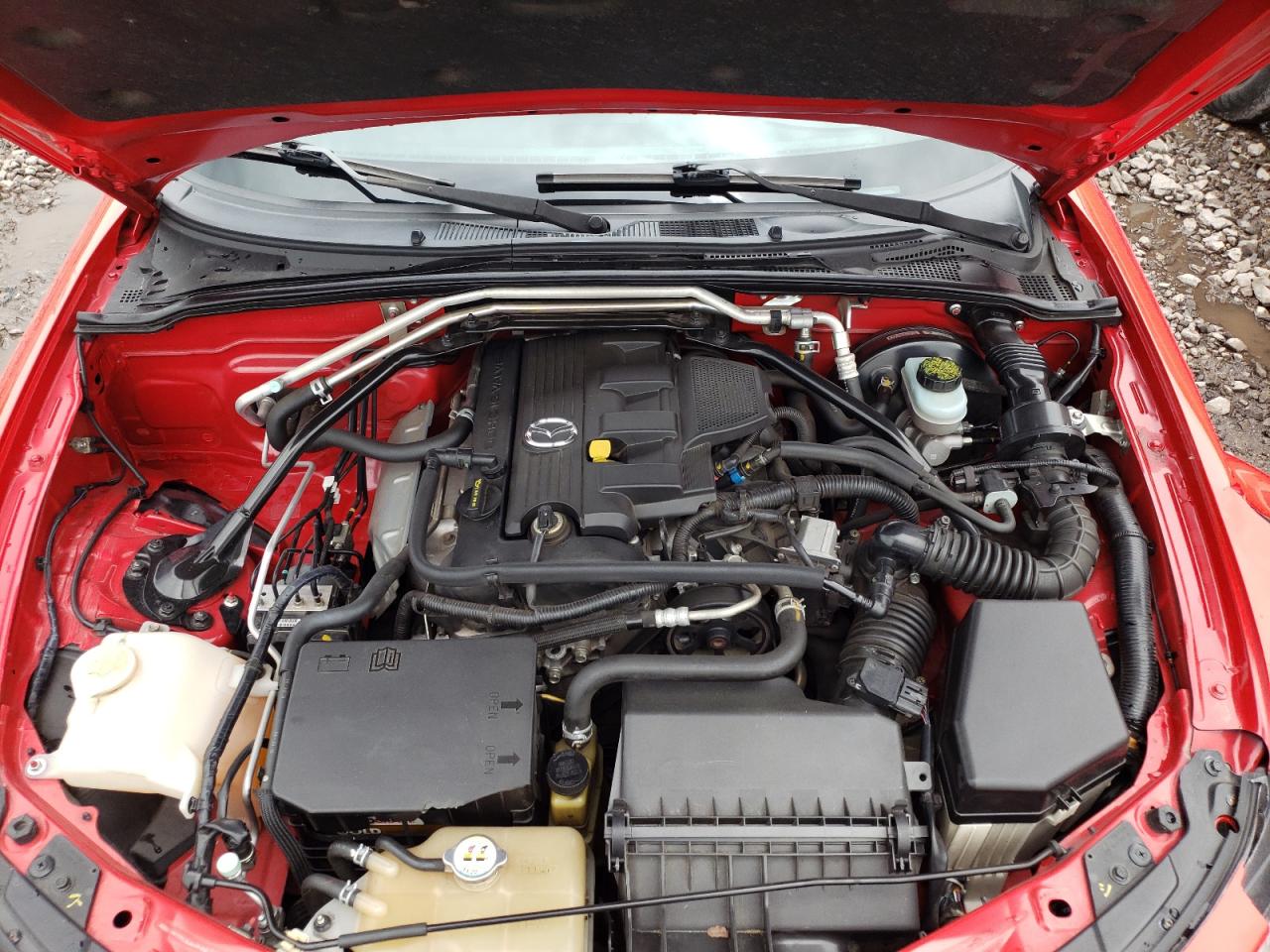 صورة رقم 7 من المزاد - 2010 MAZDA MX-5 MIATA مع VIN JM1NC2EF0A0211853