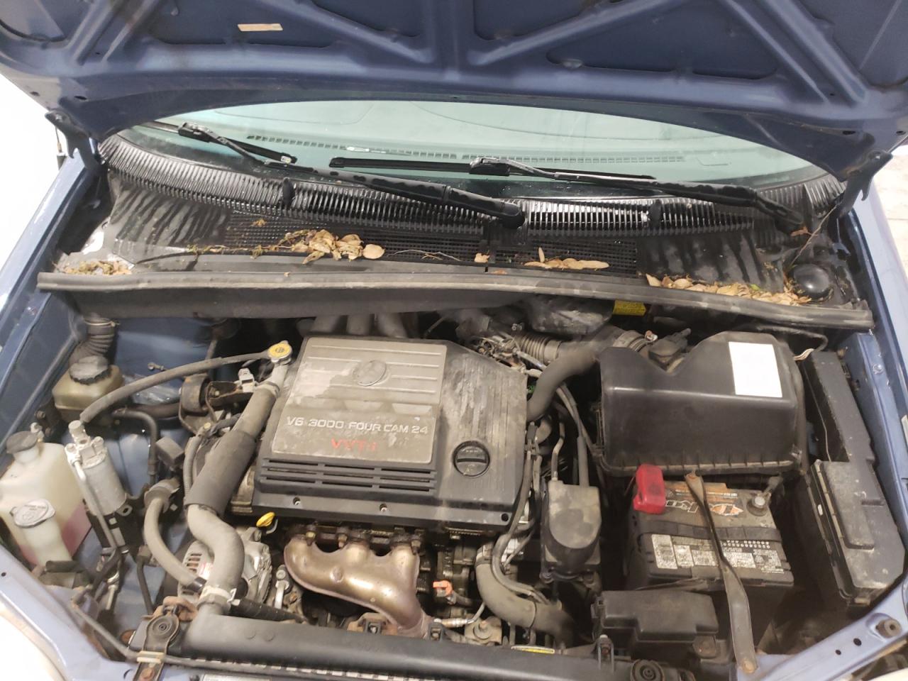 Photo 12 from auction – 2002 TOYOTA SIENNA LE with VIN 4T3ZF13C82U487643