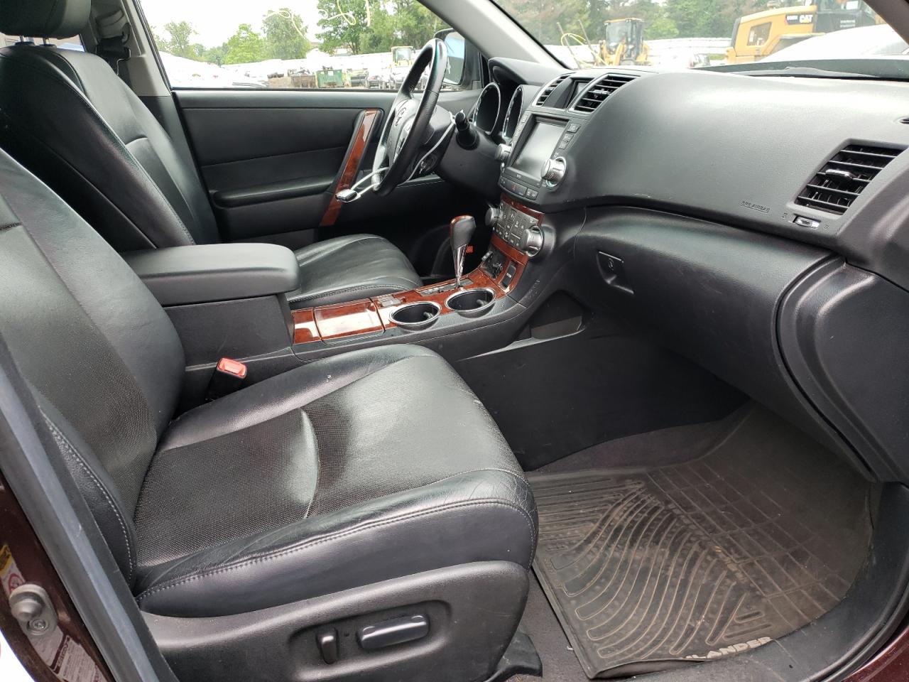 Photo 5 from auction – 2012 TOYOTA HIGHLANDER with VIN 5TDDK3EH5CS118381