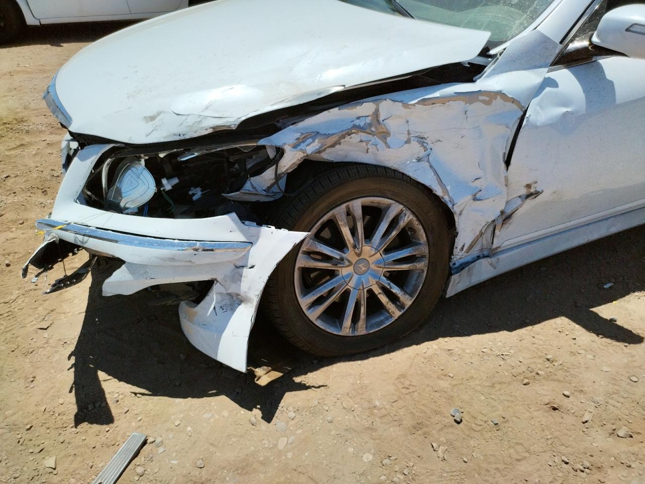 Photo 19 from auction – 2014 HYUNDAI GENESIS 3. with VIN KMHGC4DD7EU266010