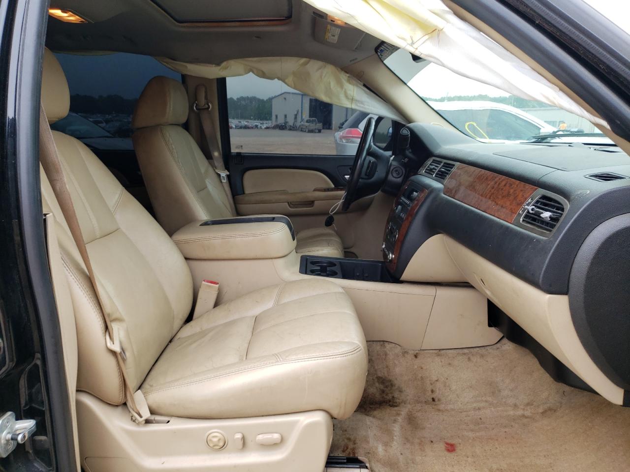 Photo 5 from auction – 2007 CHEVROLET AVALANCHE with VIN 3GNEC12J57G104165