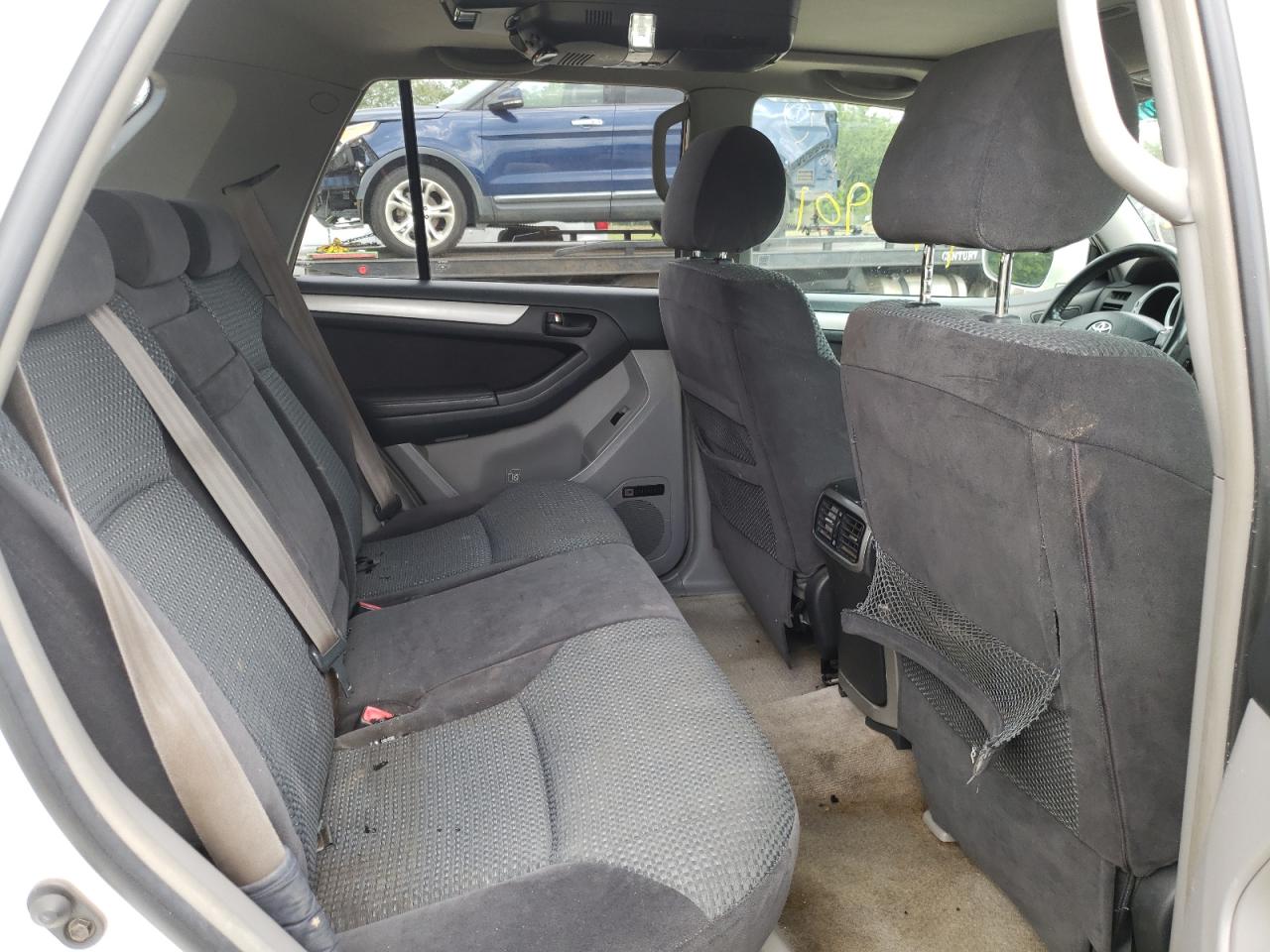 Photo 6 from auction – 2004 TOYOTA 4RUNNER SR with VIN JTEZU14R540033328