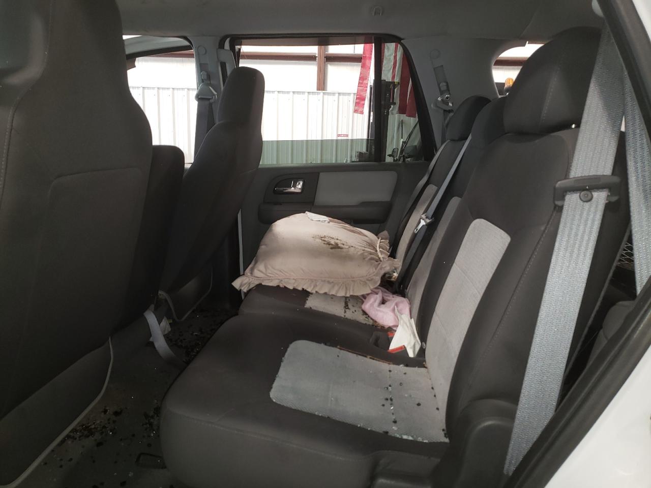 Photo 18 from auction – 2005 FORD EXPEDITION with VIN 1FMPU13535LB14317