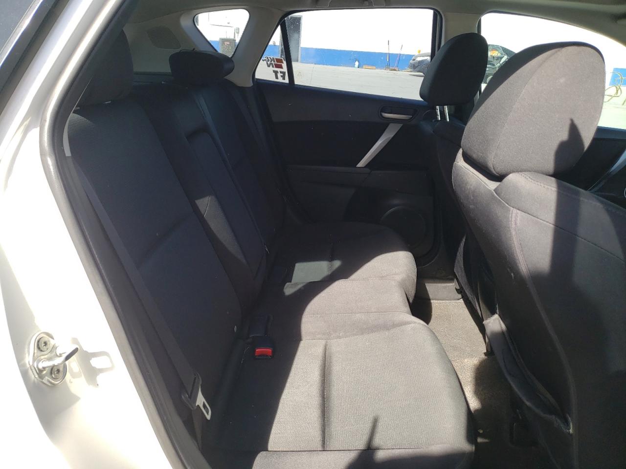 Photo 6 from auction – 2011 MAZDA 3 S with VIN JM1BL1K58B1375677