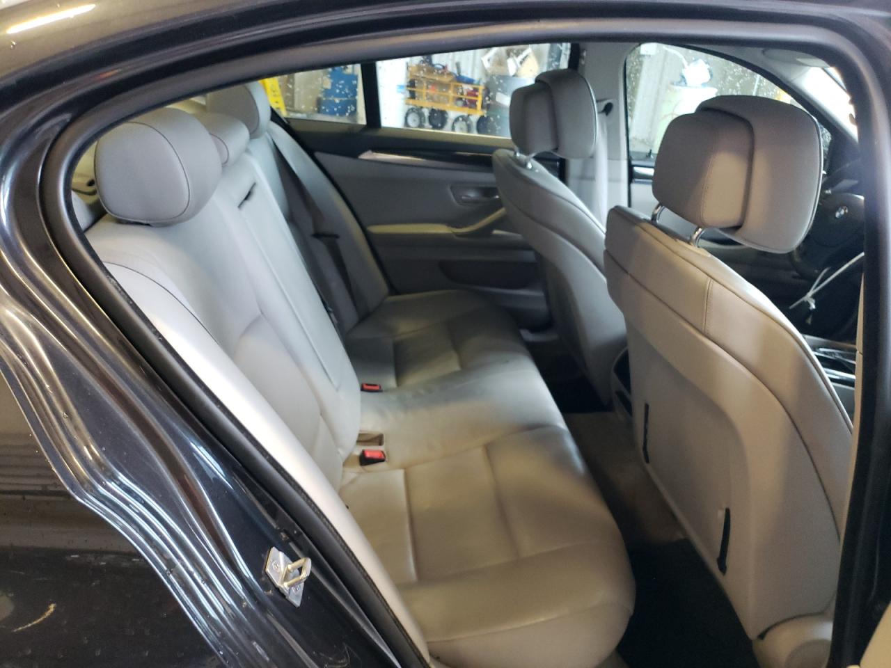 Photo 18 from auction – 2019 BMW 528 XI with VIN WBAXH5C52CDW03781