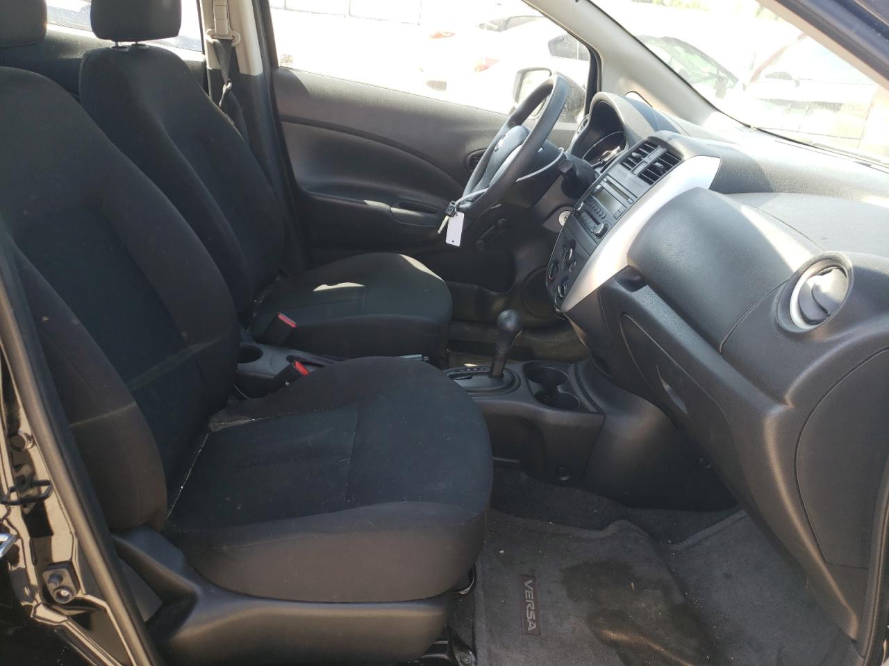 Photo 5 from auction – 2015 NISSAN VERSA NOTE with VIN 3N1CE2CP0FL409178