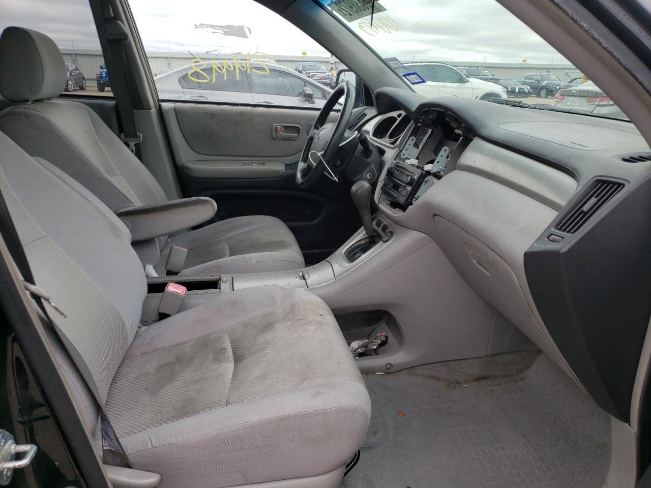 Photo 5 from auction – 2005 TOYOTA HIGHLANDER with VIN JTEGD21A050106473