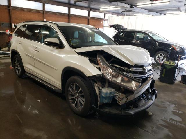 TOYOTA HIGHLANDER 2017 with VIN 5TDJZRFH3HS511237 - Photo from auction