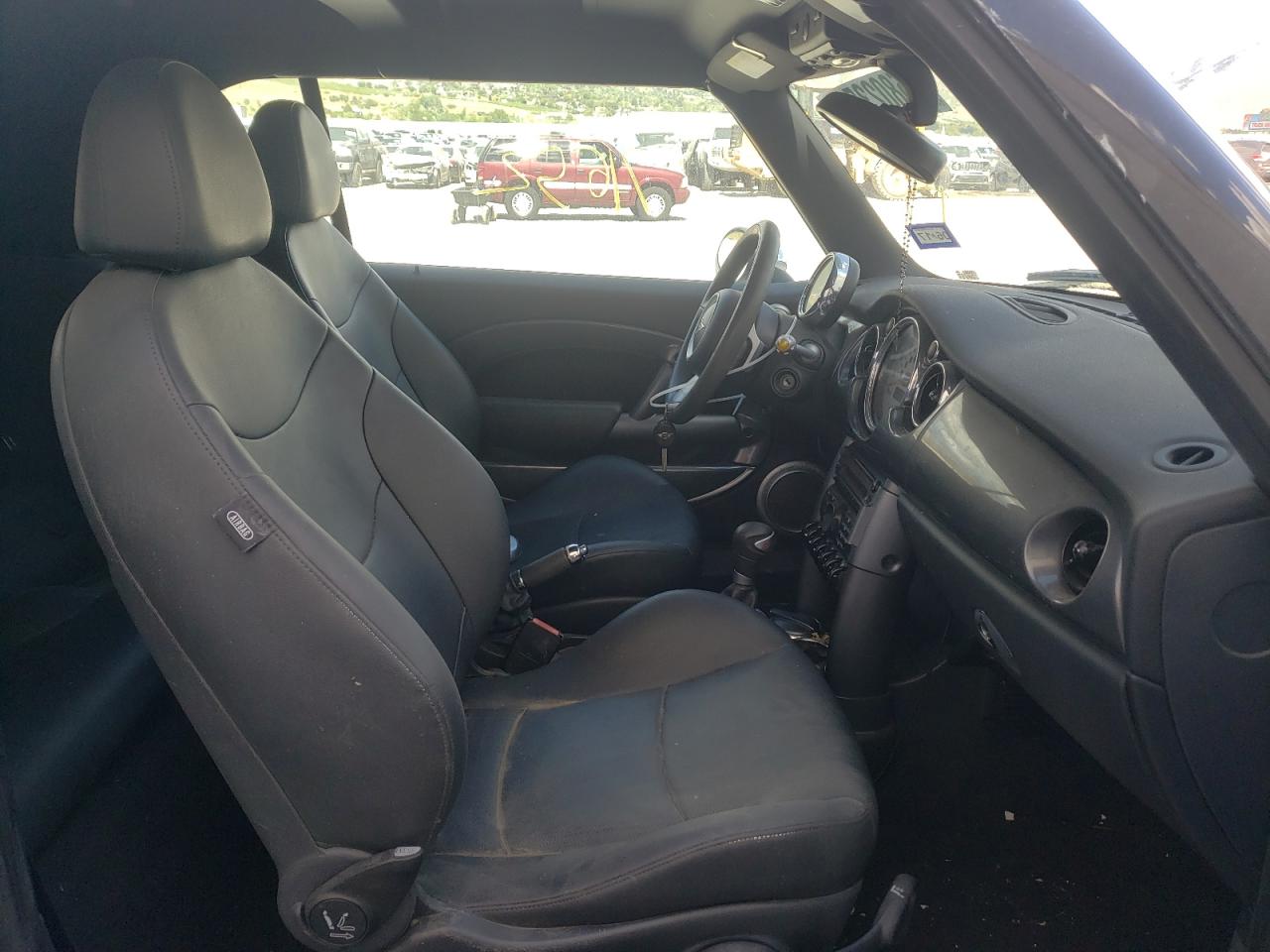 Photo 5 from auction – 2007 MINI COOPER S with VIN WMWRH33557TL95856