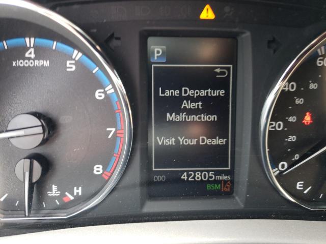 Photo 8 from auction – 2017 TOYOTA RAV4 LIMIT with VIN 2T3DFREV3HW674501