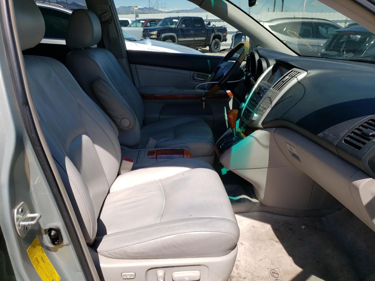 صورة رقم 5 من المزاد - 2006 LEXUS RX 330 مع VIN 2T2GA31U16C045067