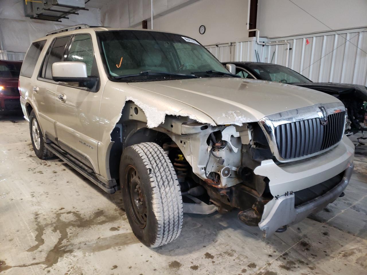Zdjęcie 1 z aukcji – 2004 LINCOLN NAVIGATOR z VIN 5LMFU28RX4LJ11245
