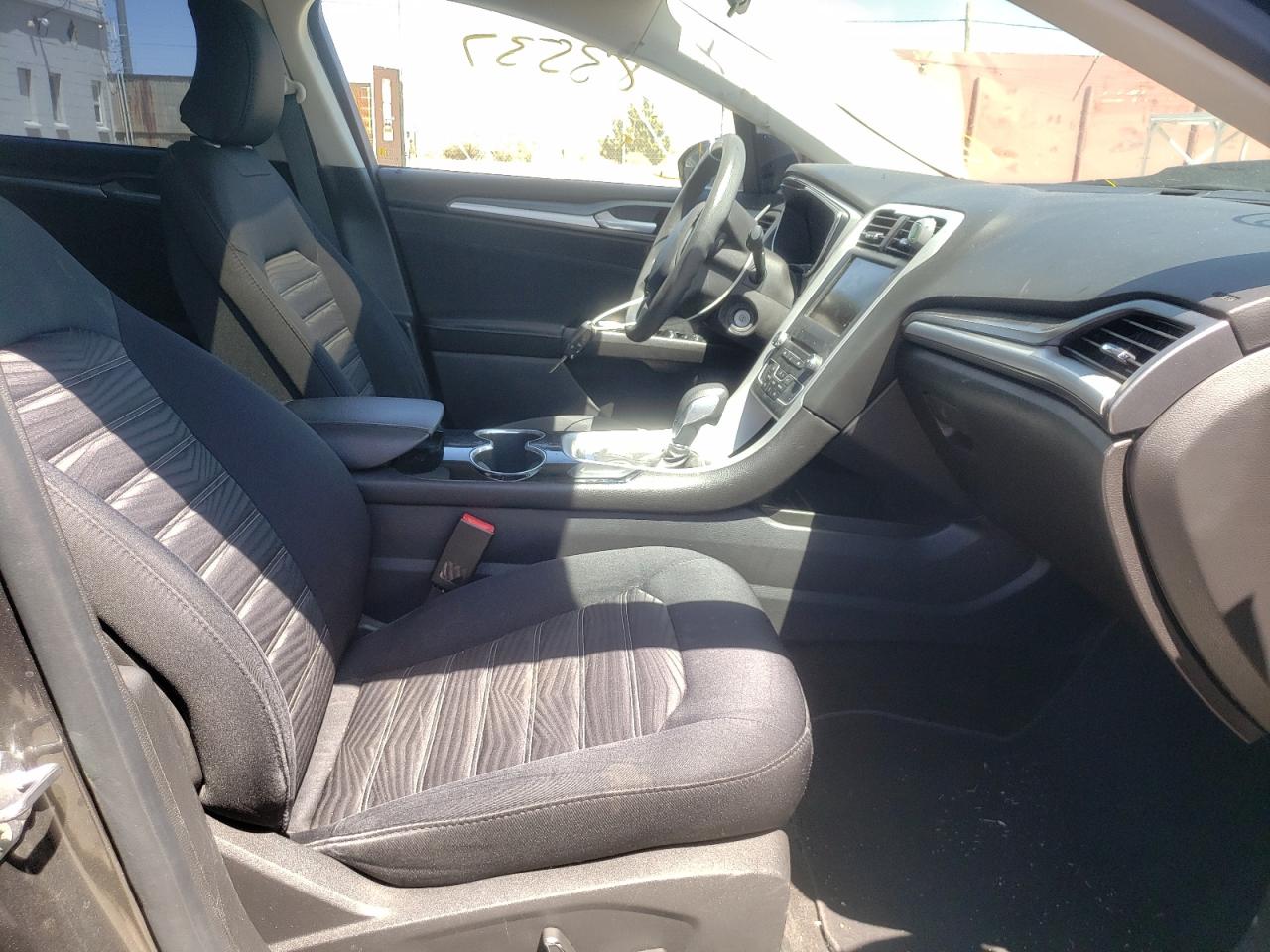 Photo 5 from auction – 2016 FORD FUSION SE with VIN 1FA6P0H77G5115494