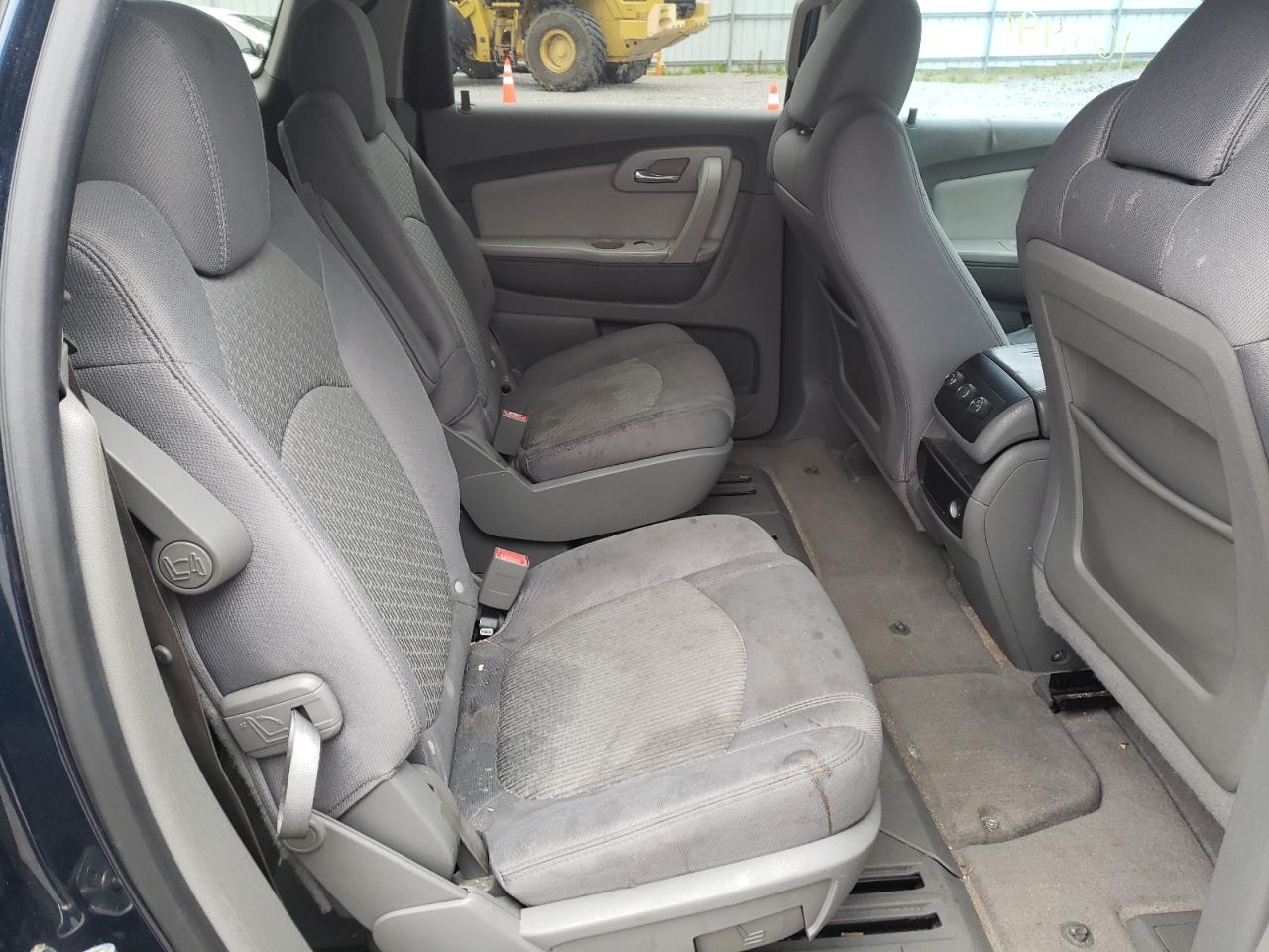 Photo 6 from auction – 2010 CHEVROLET TRAVERSE L with VIN 1GNLRFED6AS114065