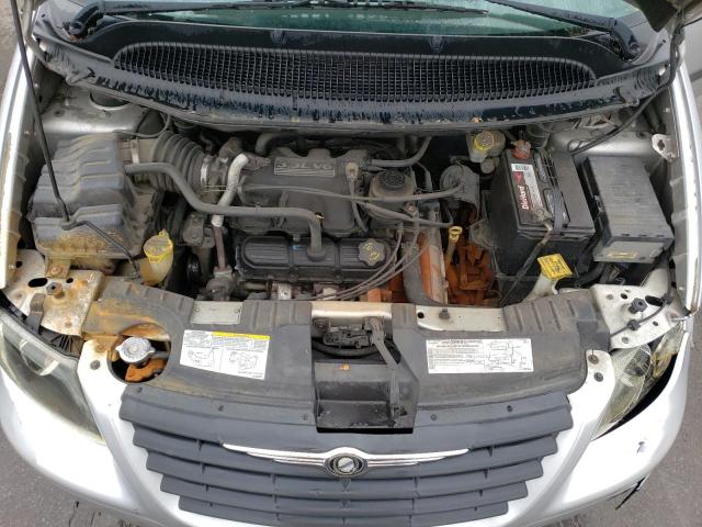 Photo 2 from auction – 2005 CHRYSLER TOWN & COU with VIN 1C4GP45RX5B178969
