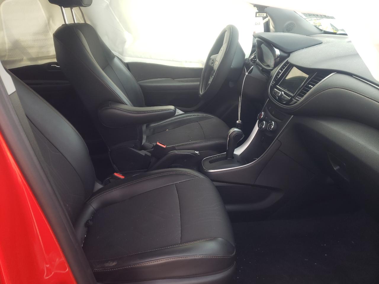 Photo 5 from auction – 2018 CHEVROLET TRAX 1LT with VIN 3GNCJLSB0JL272425