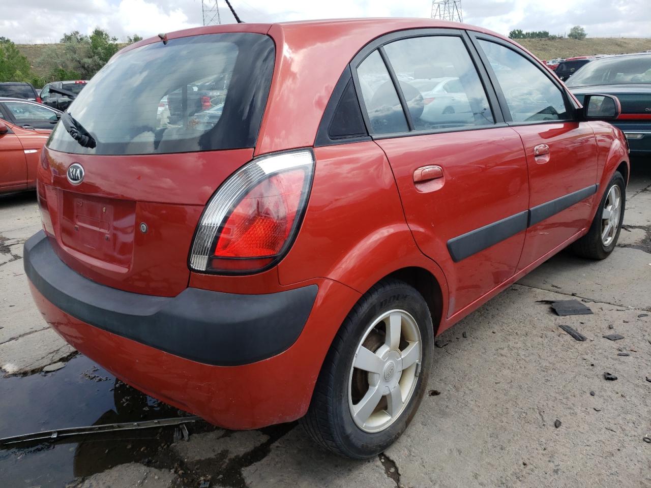 Photo 4 from auction – 2006 KIA RIO 5 with VIN KNADE163966081965