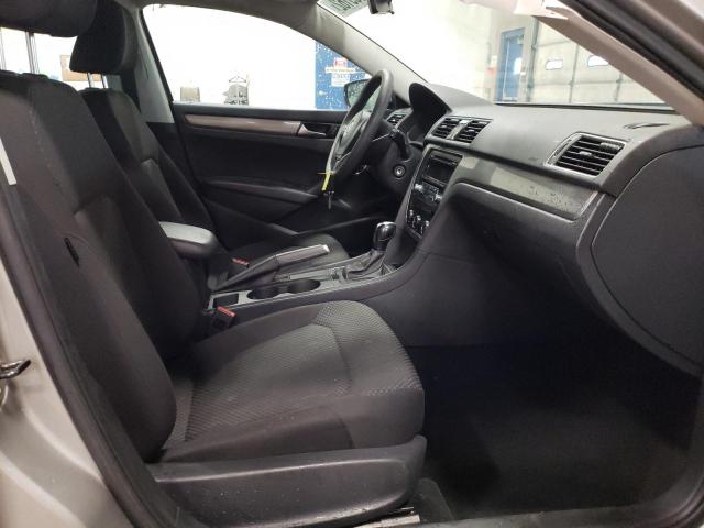 Photo 5 from auction – 2014 VOLKSWAGEN PASSAT S with VIN 1VWAT7A31EC056089