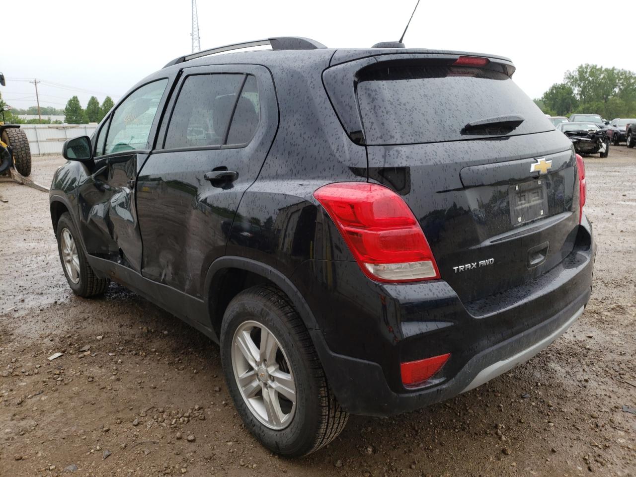 Photo 3 from auction – 2021 CHEVROLET TRAX 1LT with VIN KL7CJPSB4MB324772