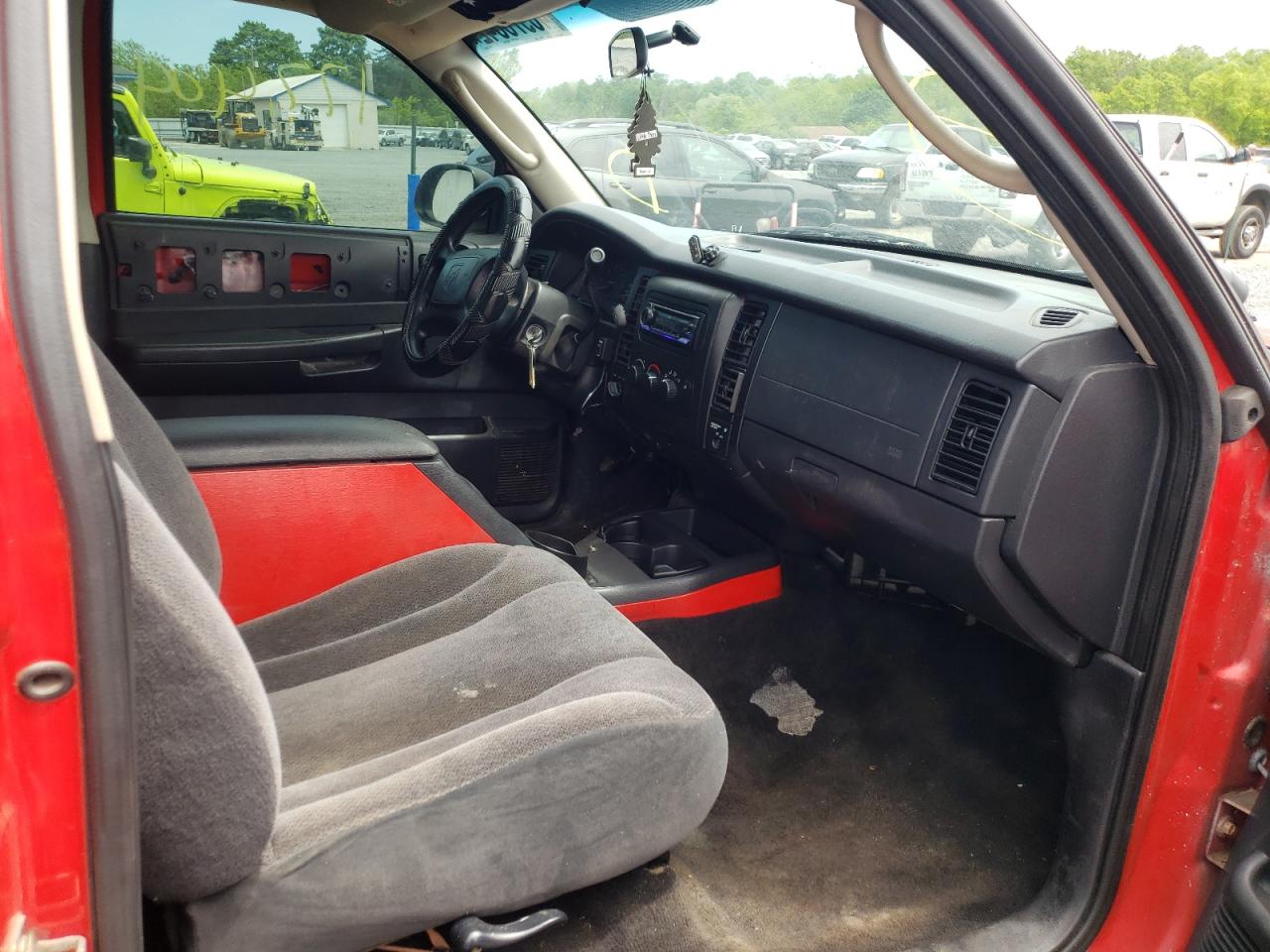 Photo 5 from auction – 2003 DODGE DAKOTA SXT with VIN 1D7HG12X63S190948