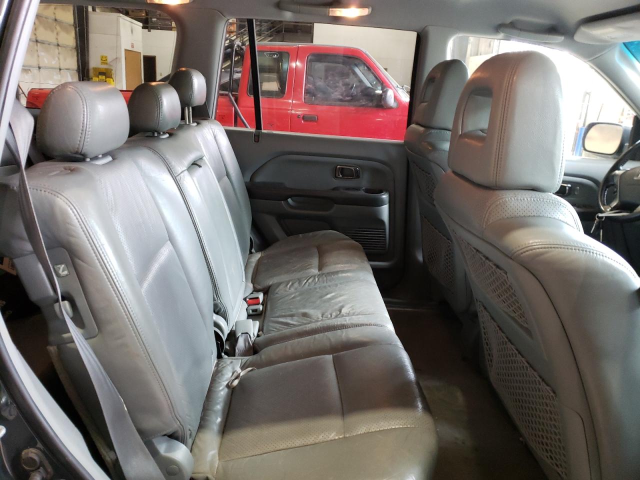 Photo 6 from auction – 2003 HONDA PILOT EXL with VIN 2HKYF18673H589958