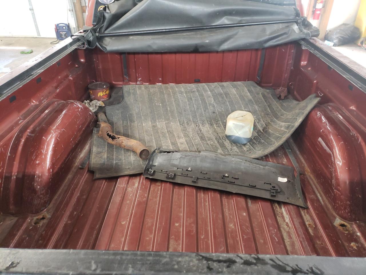 Photo 6 from auction – 2000 CHEVROLET SILVERADO with VIN 1GCEC14T4YZ107079