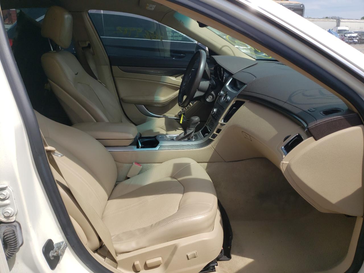 Foto 5 de la subasta – 2008 CADILLAC CTS con VIN 1G6DG577680165515