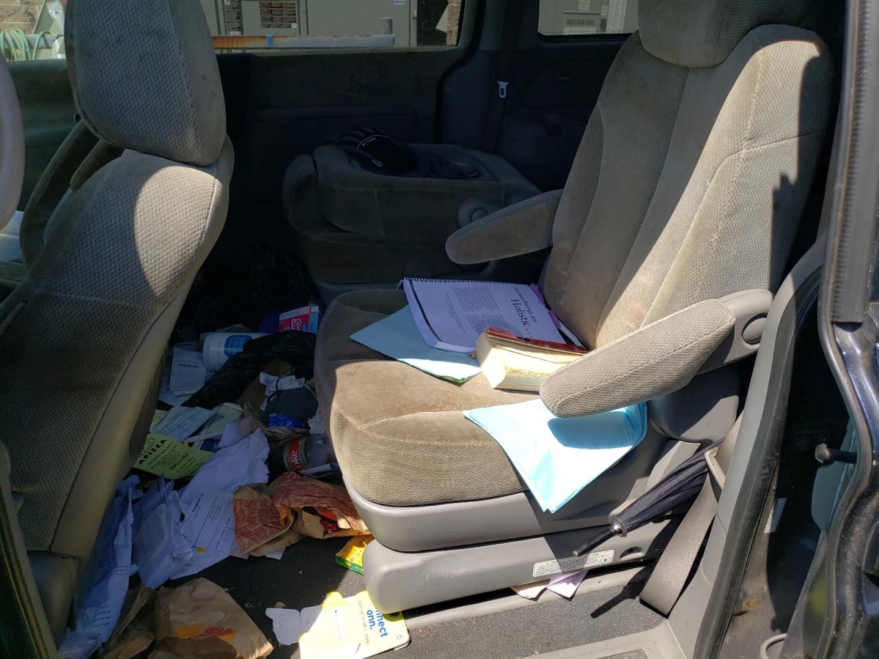 Photo 18 from auction – 2008 KIA SEDONA EX with VIN KNDMB233886203594